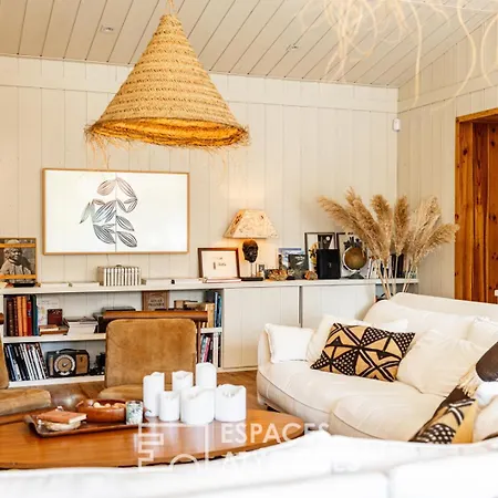 A Deux Pas De L'ocean